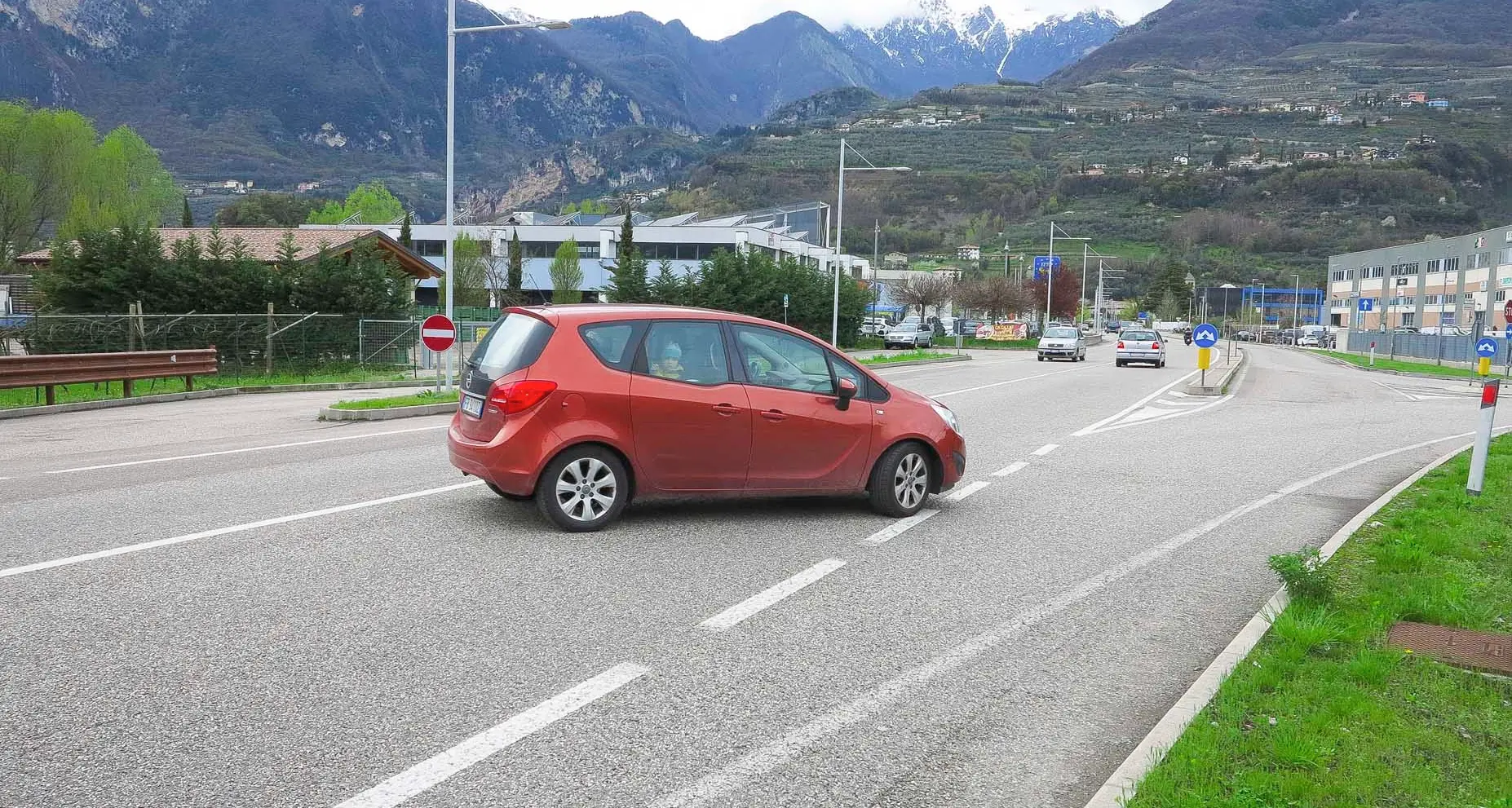 Via Sant'Andrea ad Arco, strada sempre più pericolosa