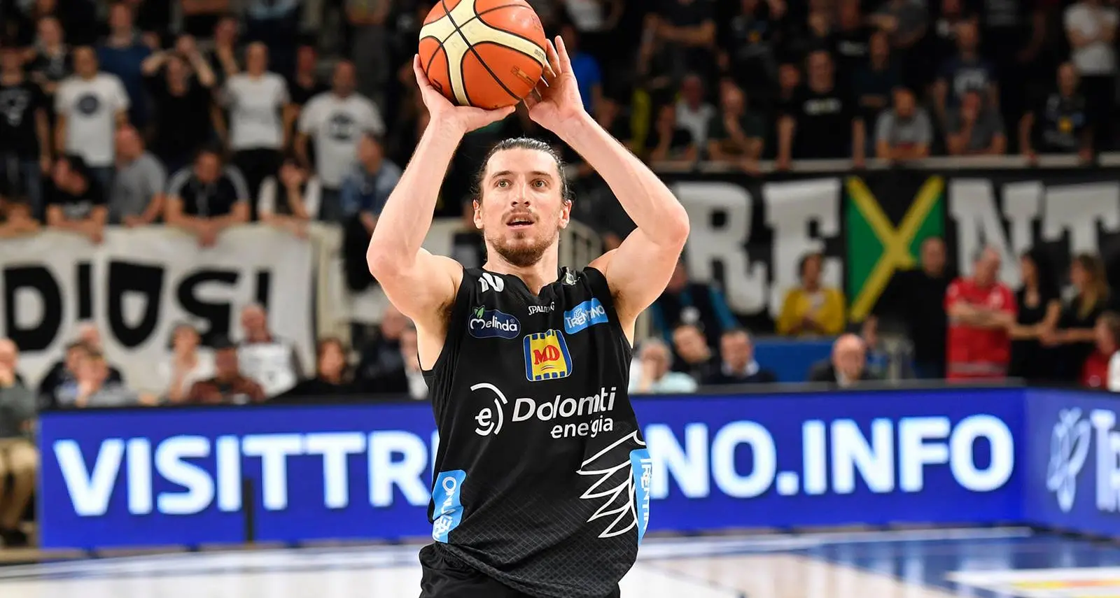 Trento doma la Reyer 81-63 E torna in vantaggio nella serie