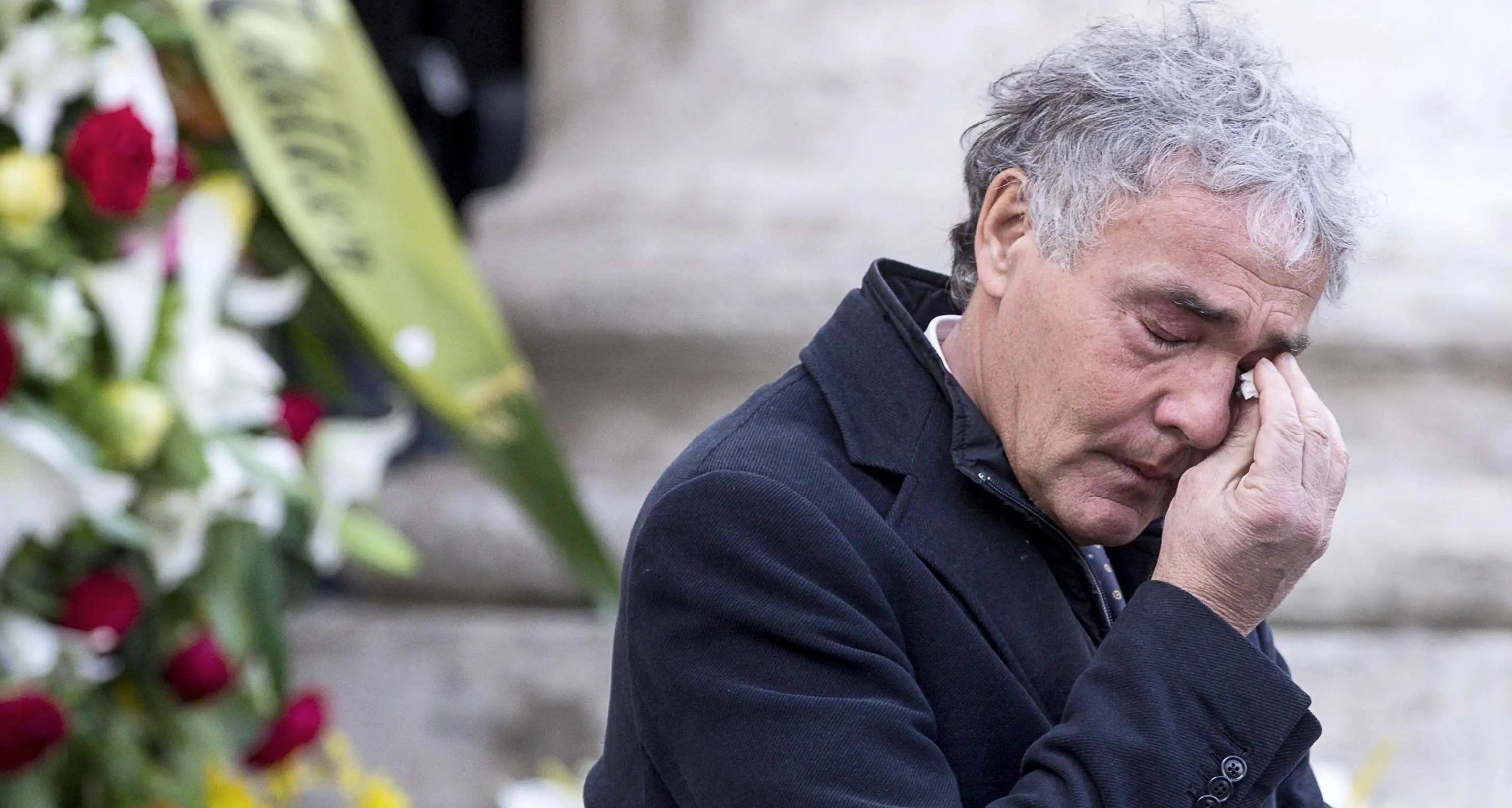 Funerali di Frizzi, boom in tv Oltre il 42% di share per diretta
