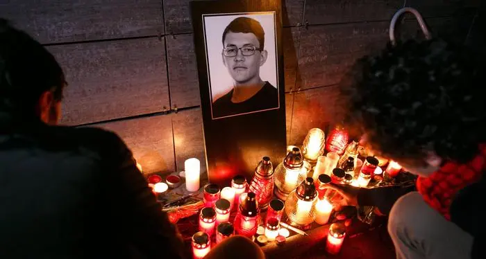 Reporter ucciso, la polizia arresta tre italiani