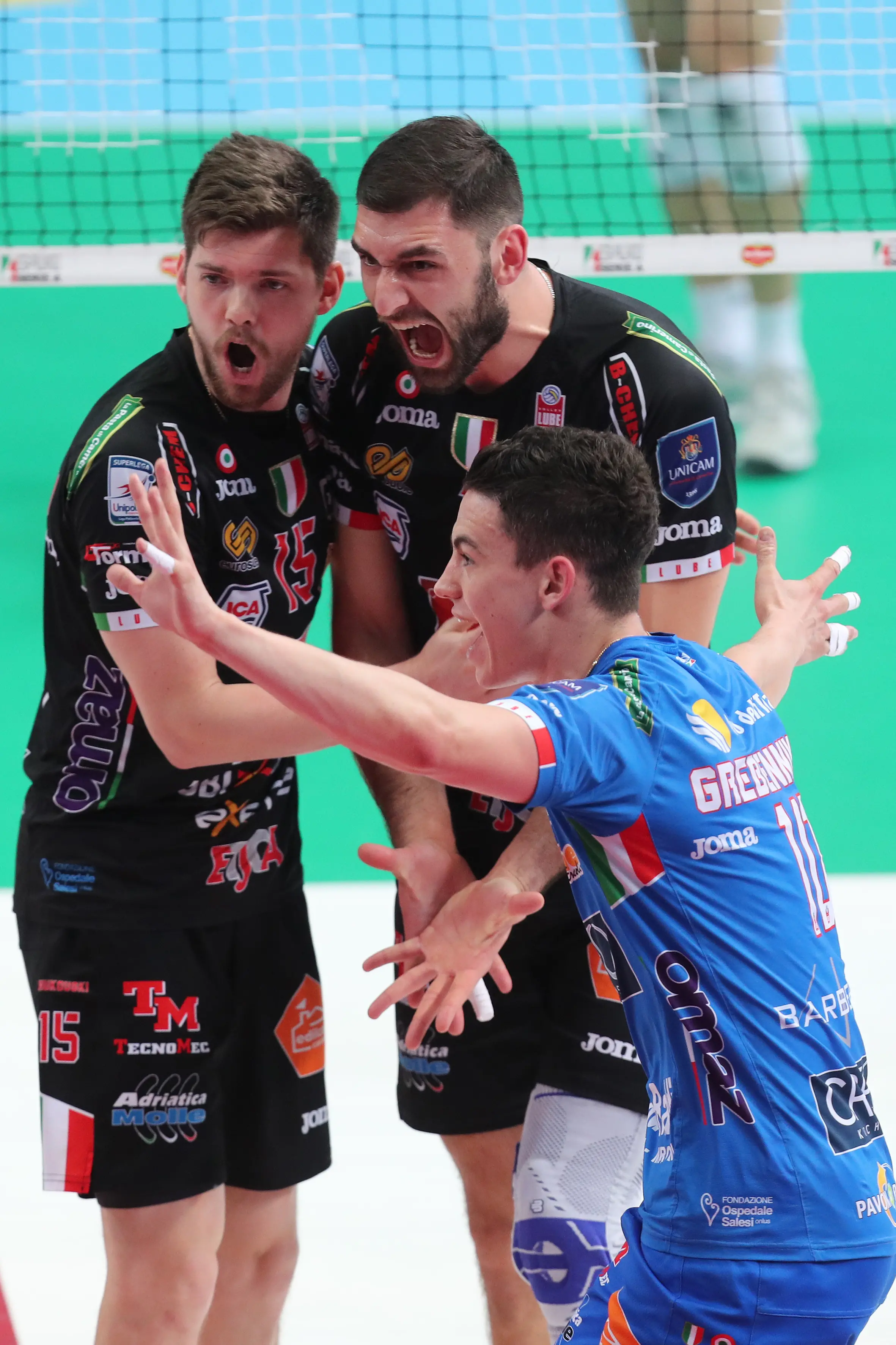 Volley, super Sokolov stende Castellana