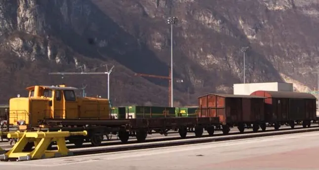 Otto profughi diretti in Germania trovati su un merci a Roncafort