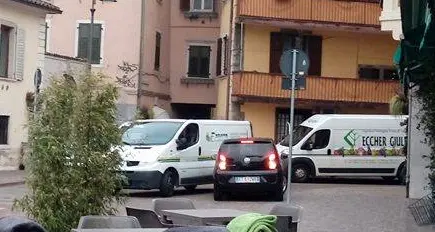 Nuovo caso di contromano lungo via Roggia Grande