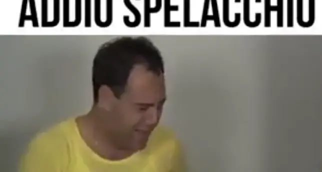 Spelacchio, Raggi chiede i danni Ma l'albero impazza su YouTube