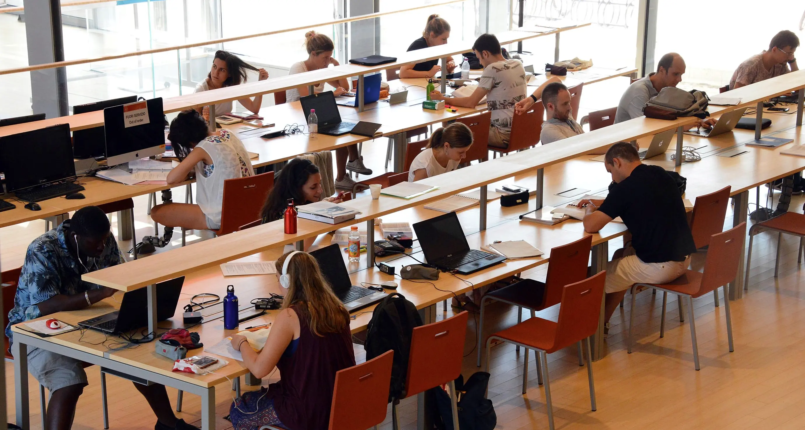 Dialetto in calo, italiano stabile In aumento le lingue straniere