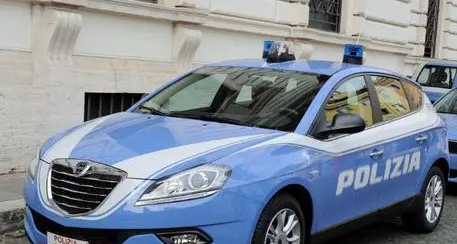 Insegnante arrestato per molestie In autobus abusi su alunna 16enne