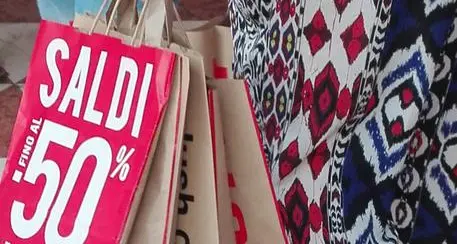 Saldi al via il 5 gennaio