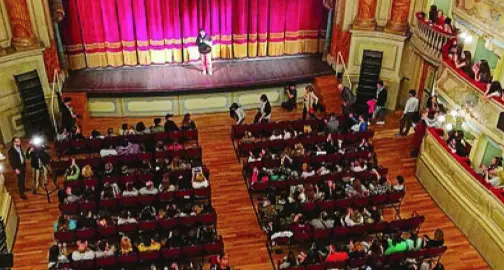 Cercasi studenti-attori