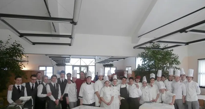 Istituto alberghiero, collaborazione con sport e sociale per andare \"Oltre\"