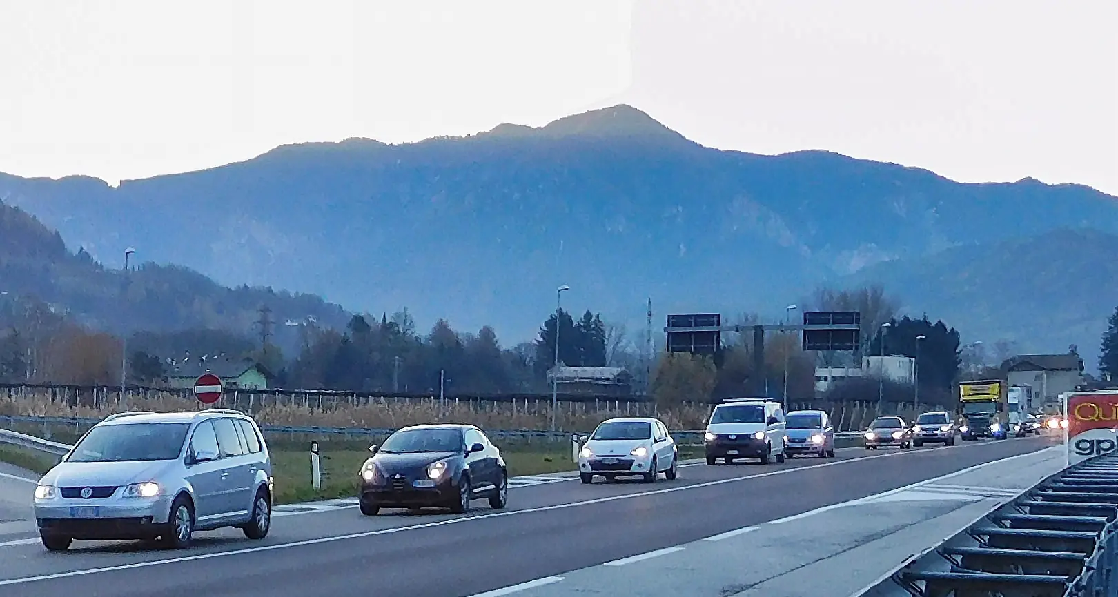 Code sul lago verso Pergine, il problema resta irrisolto