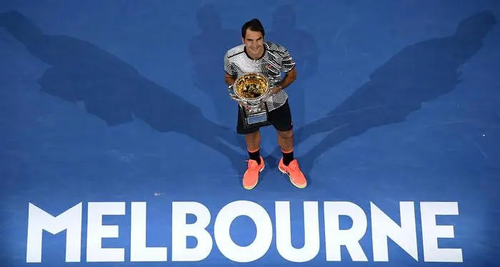 Federer pazzesco: torna numero 1 del mondo a 36 anni
