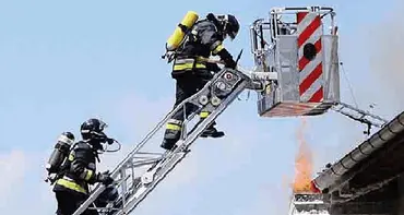 Il camino prende fuoco Casa salvata dai pompieri