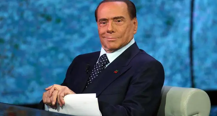 Berlusconi: «Mi ricandiderò premier dopo sentenza assurda»