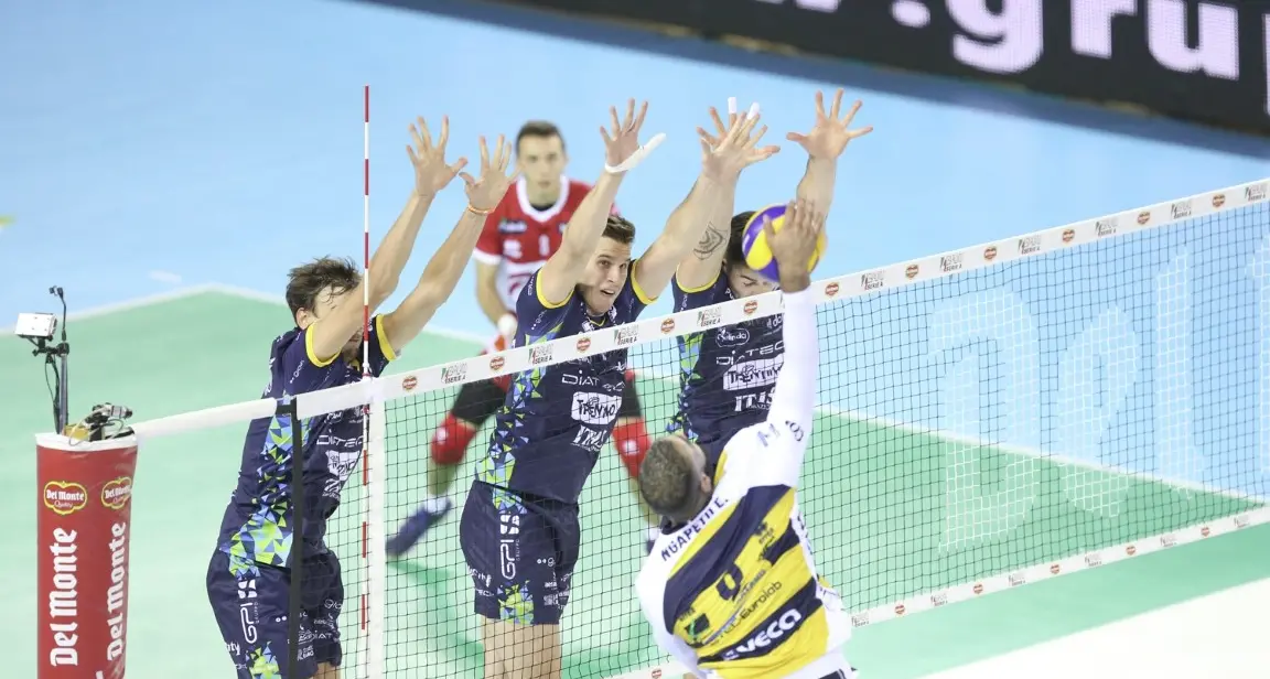 In Supercoppa nuovo ko per la Diatec Il terzo posto a Modena e Stoytchev