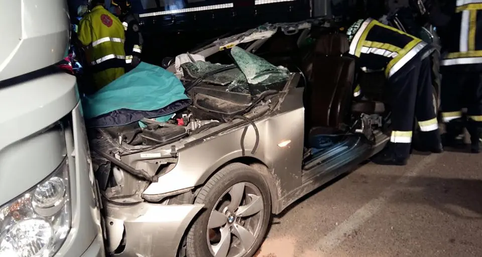 Automobile contro camion nel piazzale Fercam Muore un autista di 40 anni. Ferito il collega