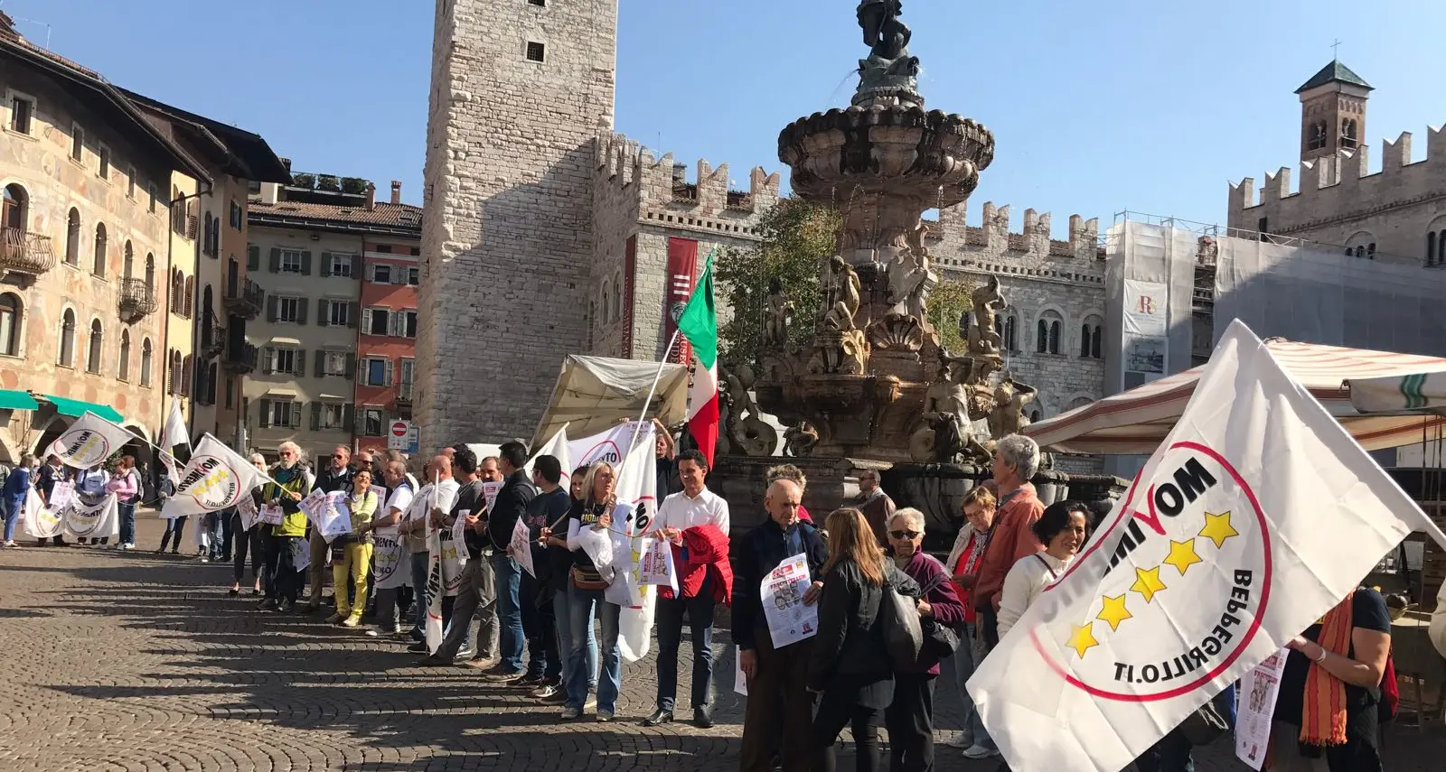 Legge elettorale, la protesta M5S anche in piazza a Trento