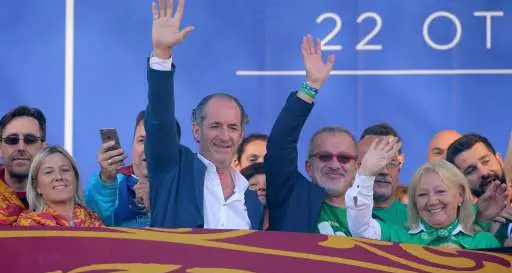 Autonomia in Veneto, il quorum c'è Zaia e Maroni: «Non sarà più come prima»
