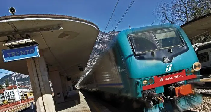 Le Ferrovie assumono 100 persone per la provincia di Bolzano (occorre avere il patentino)