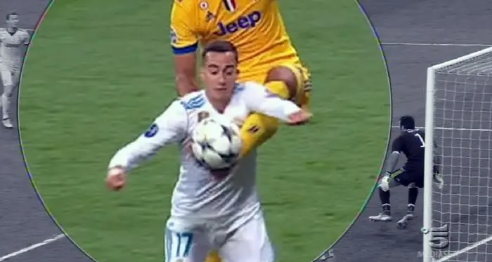 Rigore contestato dalla Juve È guerra tra Benatia e Crozza