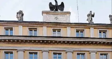 «Vendesi»: il Comune vuole cedere 17 immobili