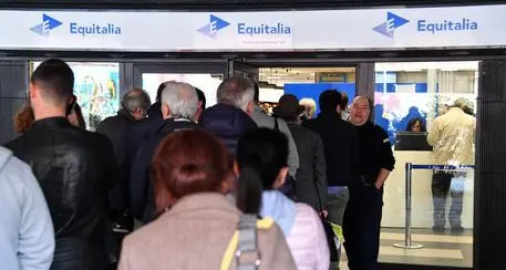 Nel 2017 ogni italiano paga 8000 euro tasse