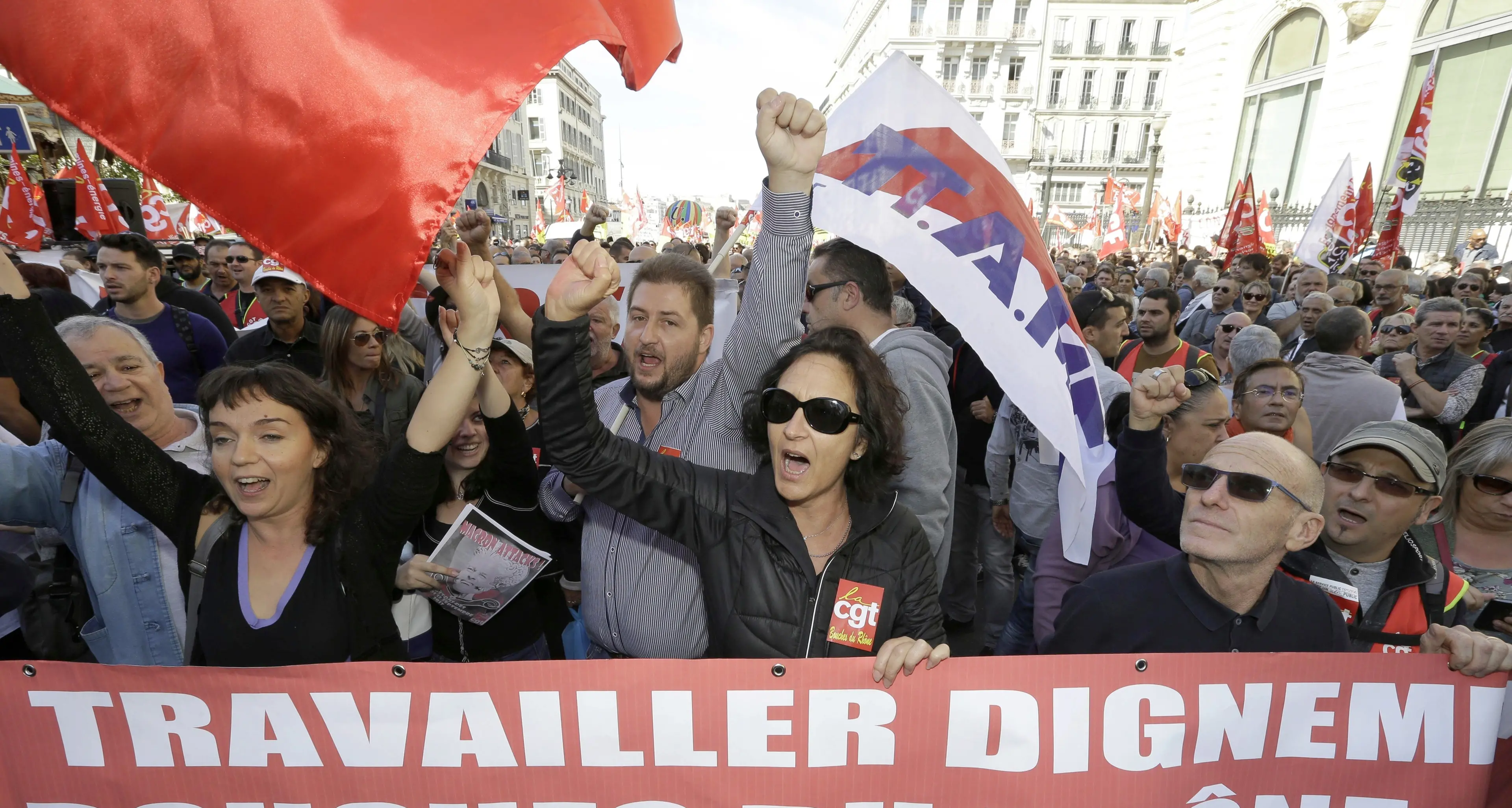 Francia, esplode la rivolta contro il Jobs Act di Macron