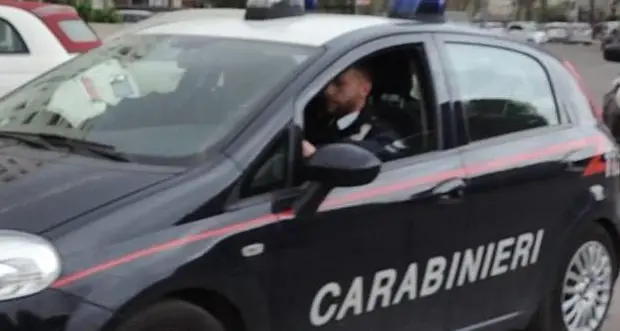 Ruba carta di credito al disabile Badante denunciato a Cavalese