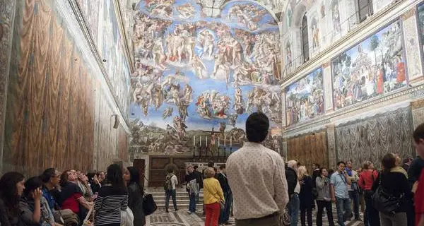 Visite speciali alle 6 del mattino: Musei Vaticani «fuori orario»