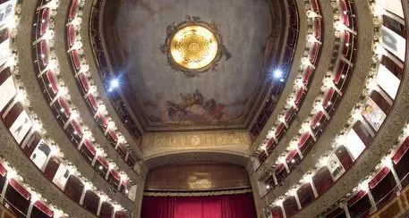 A Roma riapre il teatro Valle Il ritorno con Paladino e Poli