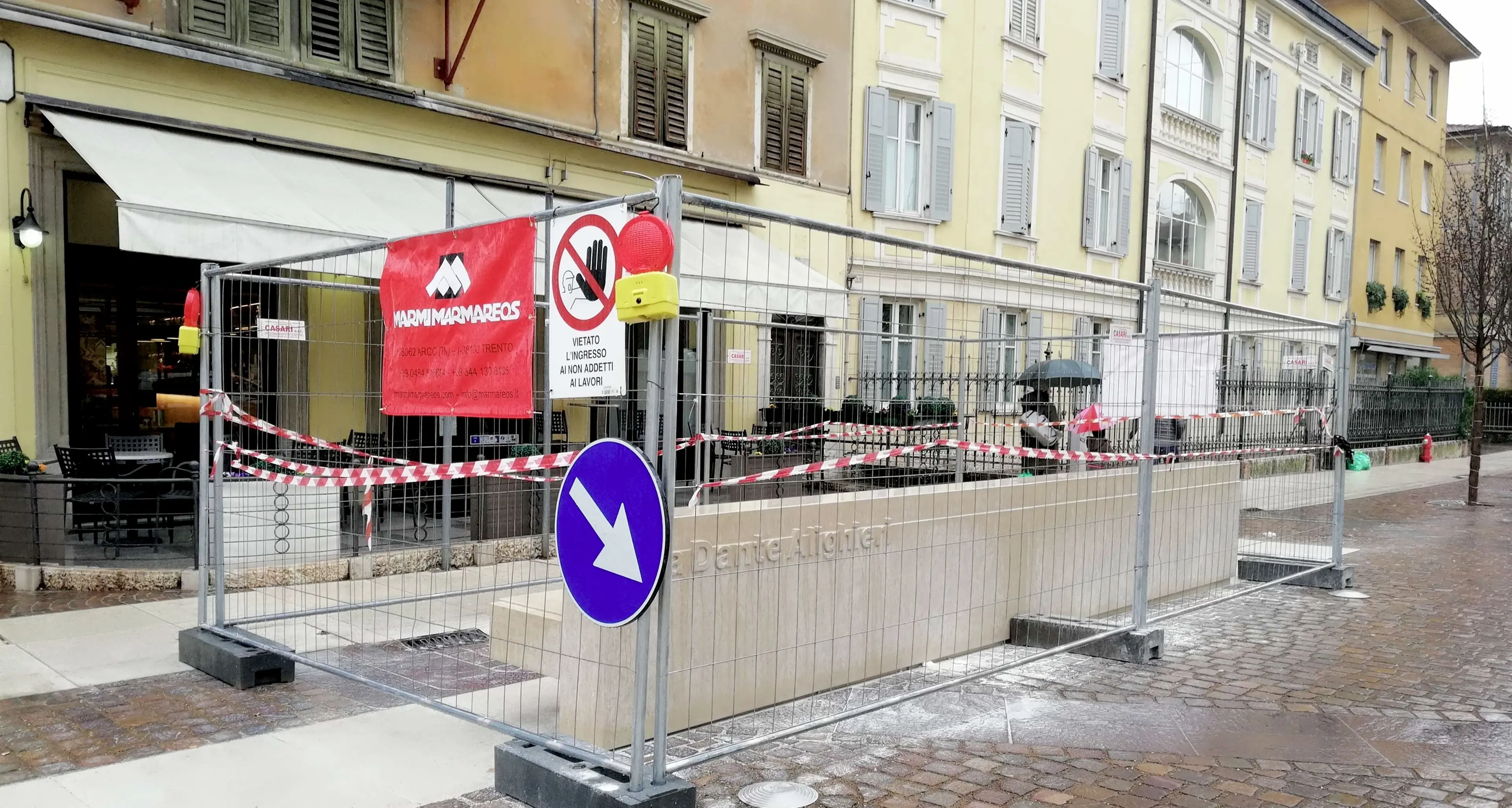 Rovereto: basta cartelli n via Dante, arriva il pannello a led