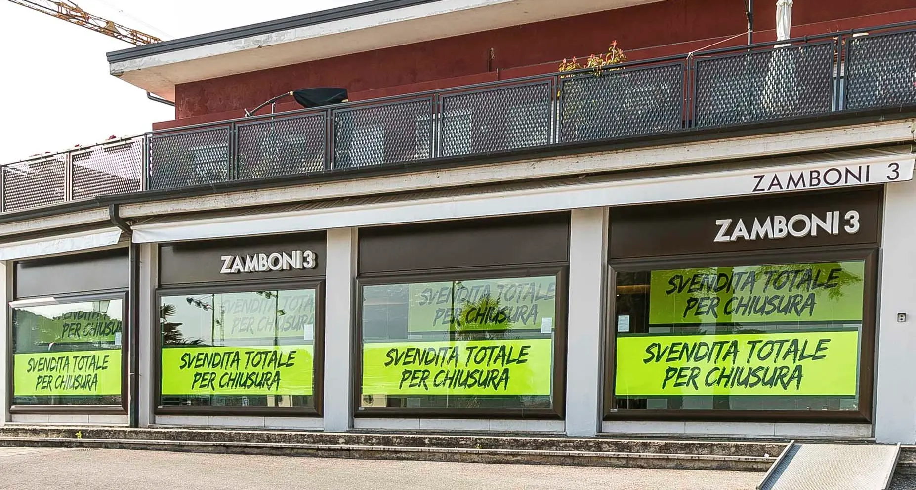 Chiude lo «storico» Zamboni3 Web batte negozio «elegante»