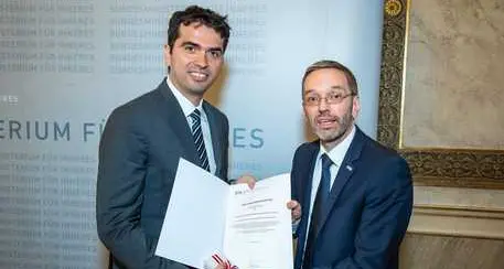 Austria premia polizia di Bolzano per inchiesta su rapinatori