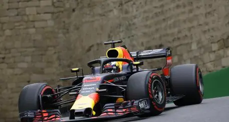 A Baku seconde libere a Ricciardo (Red Bull)