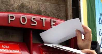 Da 8 anni non consegnava la posta