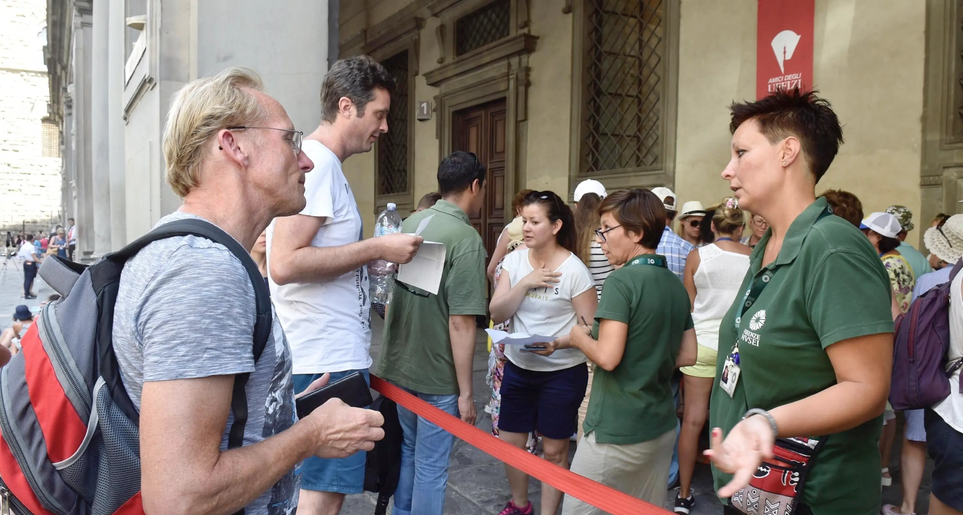 Ponte di Pasqua a Firenze, turisti agli Uffizi e Boboli