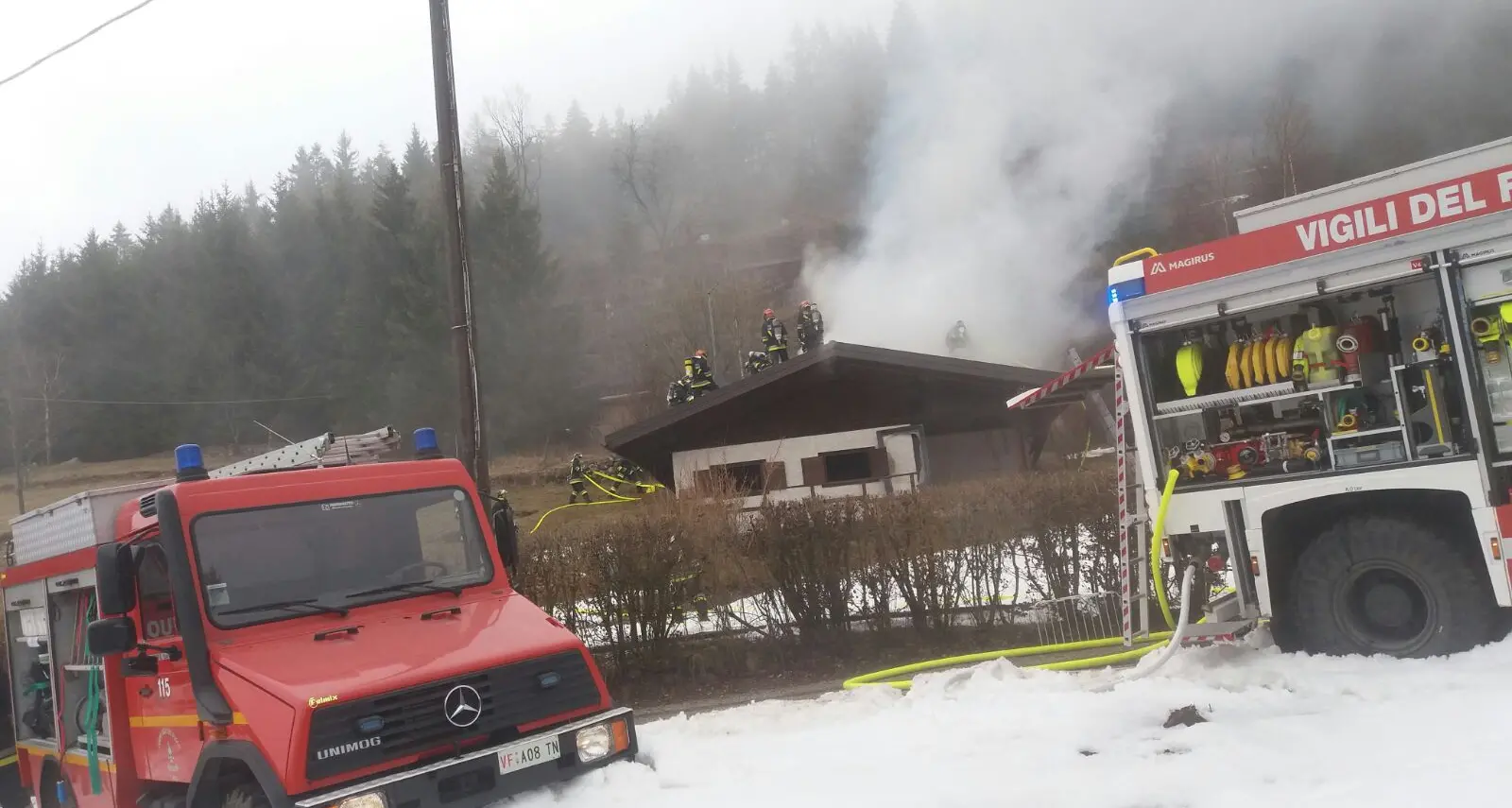 Baita in fiamme a Sover Ipotesi incendio doloso
