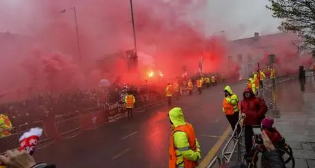 Il tifoso del Liverpool aggredito è in coma: gravi danni cerebrali