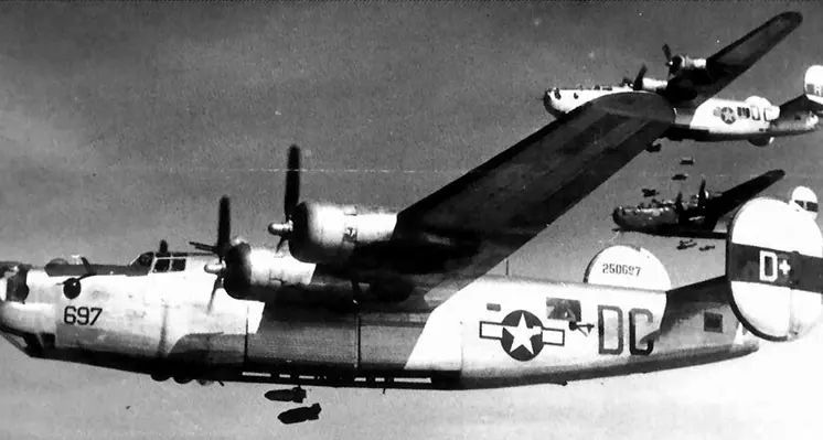 «Come uccelli d'argento» Le prime bombe su Rovereto