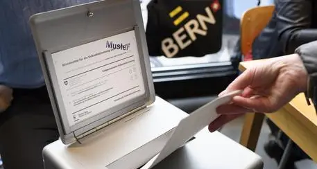 Svizzera vota No a abolizione canone tv