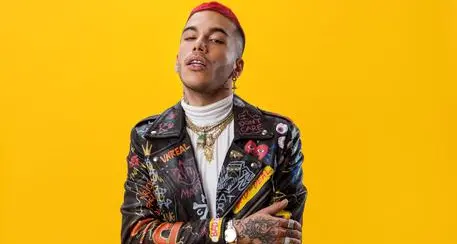 Sfera Ebbasta ancora al top hit parade