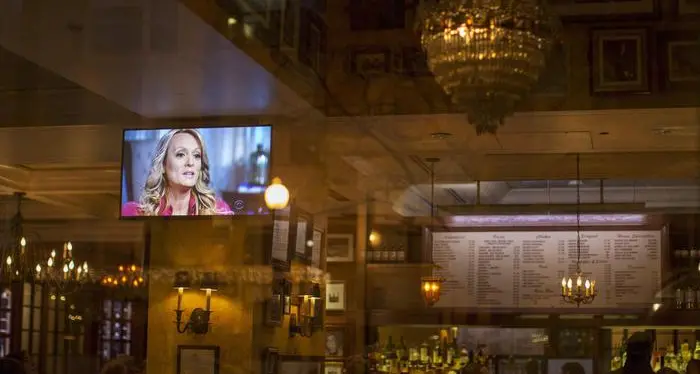 La pornostar Stormy Daniels «Sono stata con Trump»