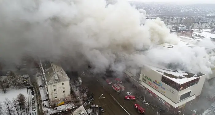Siberia, centro commerciale in fiamme Già recuperati 48 cadaveri