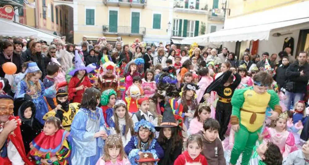 Domenica arriva la minigiunta: è ora del Carnevale