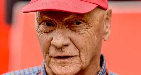 Niki Lauda è grave ma stabile dopo il trapianto di polmone