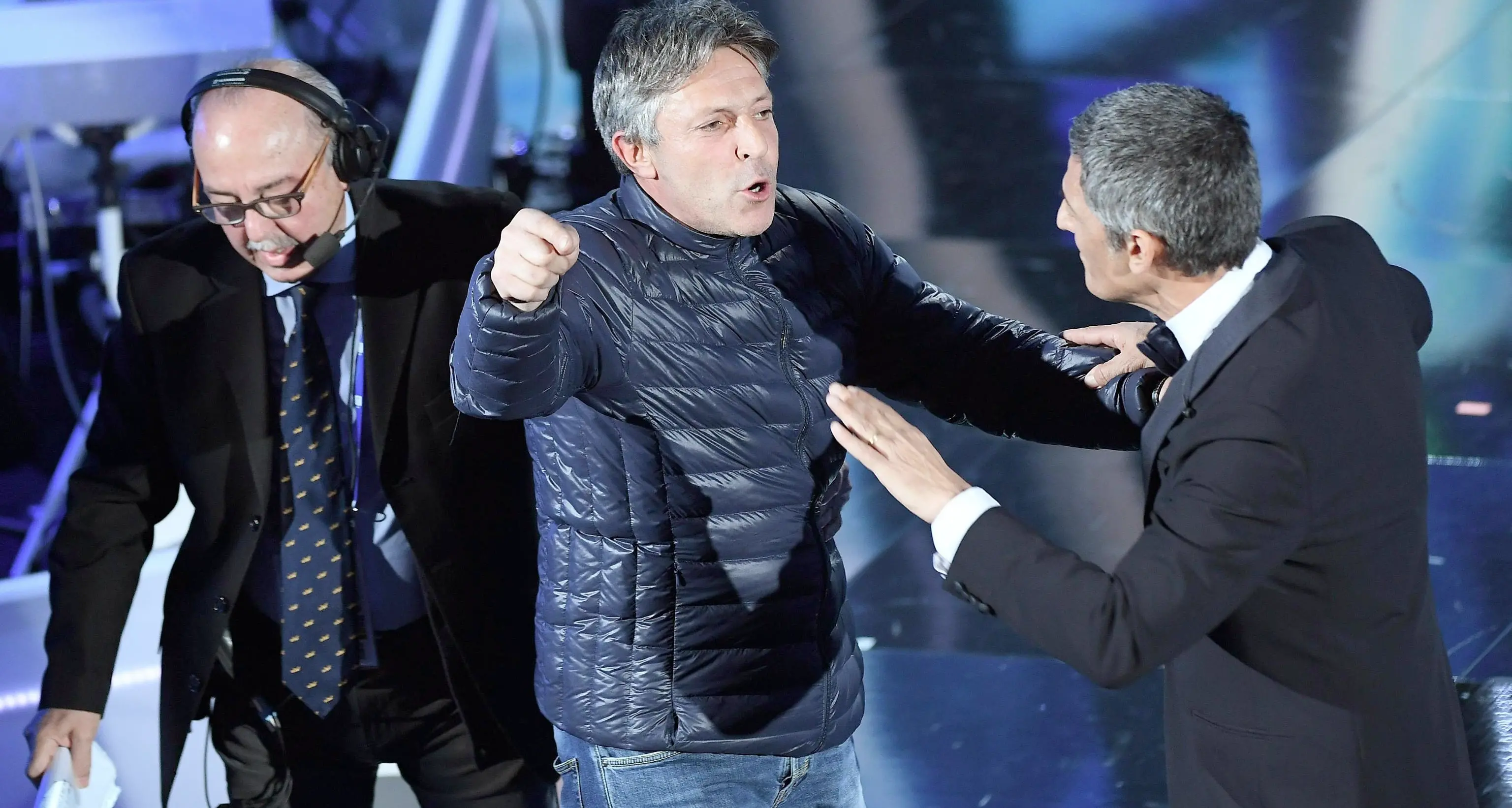 Sanremo, Fiorello interrotto da incursione