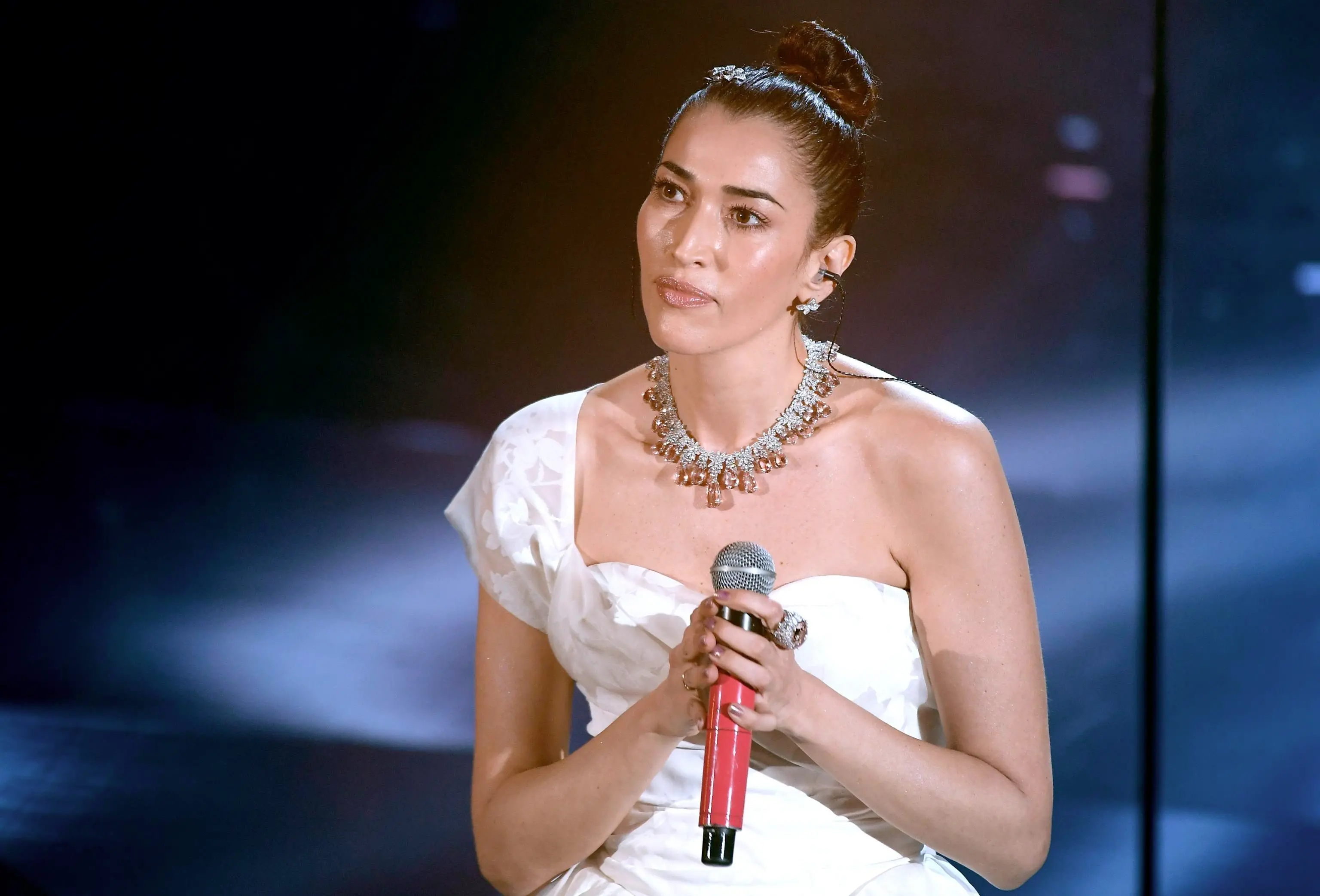 Italian singer Nina Zilli performs on stage during the 68th Sanremo Italian Song Festival at the Ariston theatre in Sanremo, Italy, 06 February 2018. The 68th edition of the television song contest runs from 06 to 10 February. ANSA/CLAUDIO ONORATI