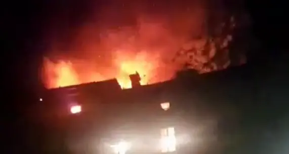 Violento incendio in città Fiamme ai Casoni di via Veneto