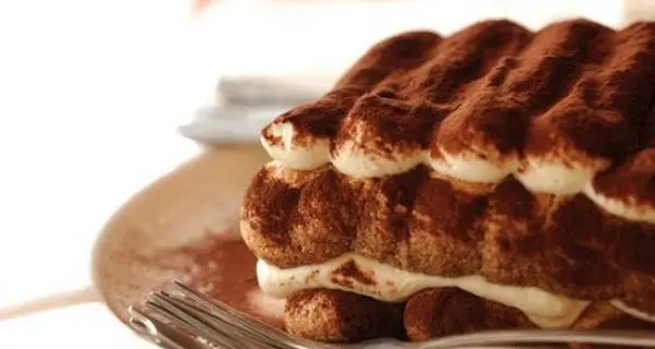Trenta pasticceri al lavoro per il tiramisù da record