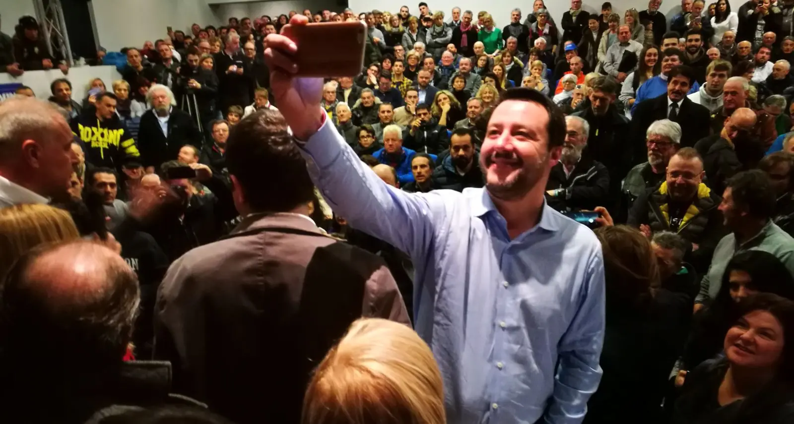 «Mattarella dia incarico a Matteo Salvini»