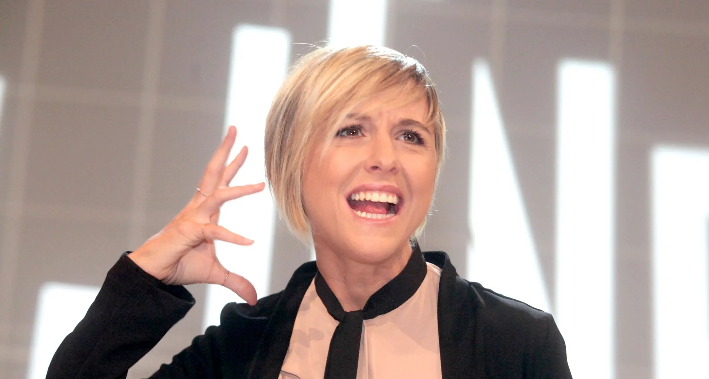 Nadia Toffa, oggi stop alle Iene «Troppo provata dalle cure»